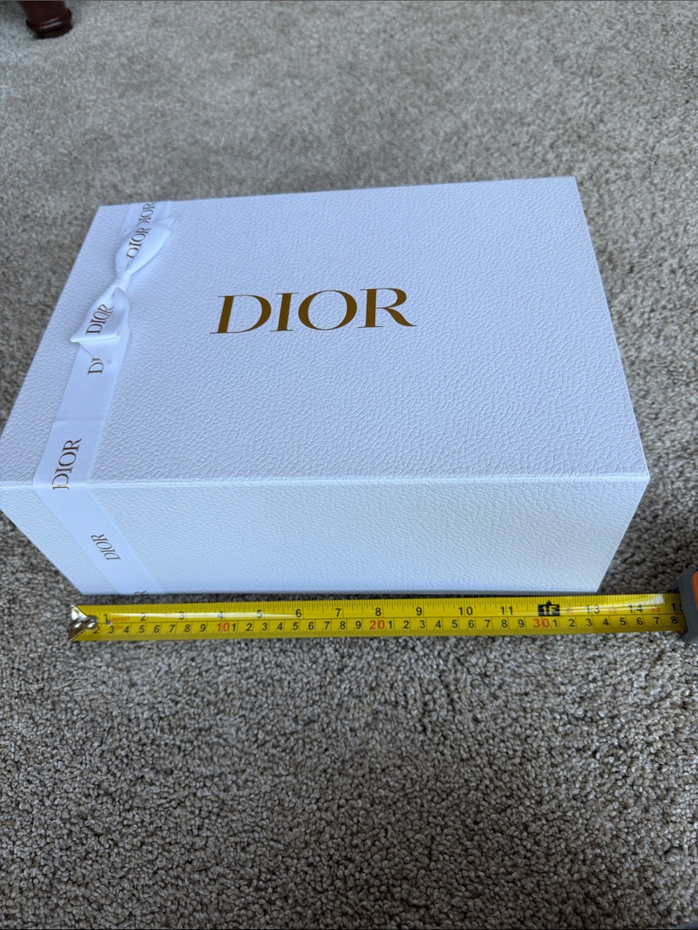 Christian Dior Gift Box with Ribbon EUC - Picture 4 of 9